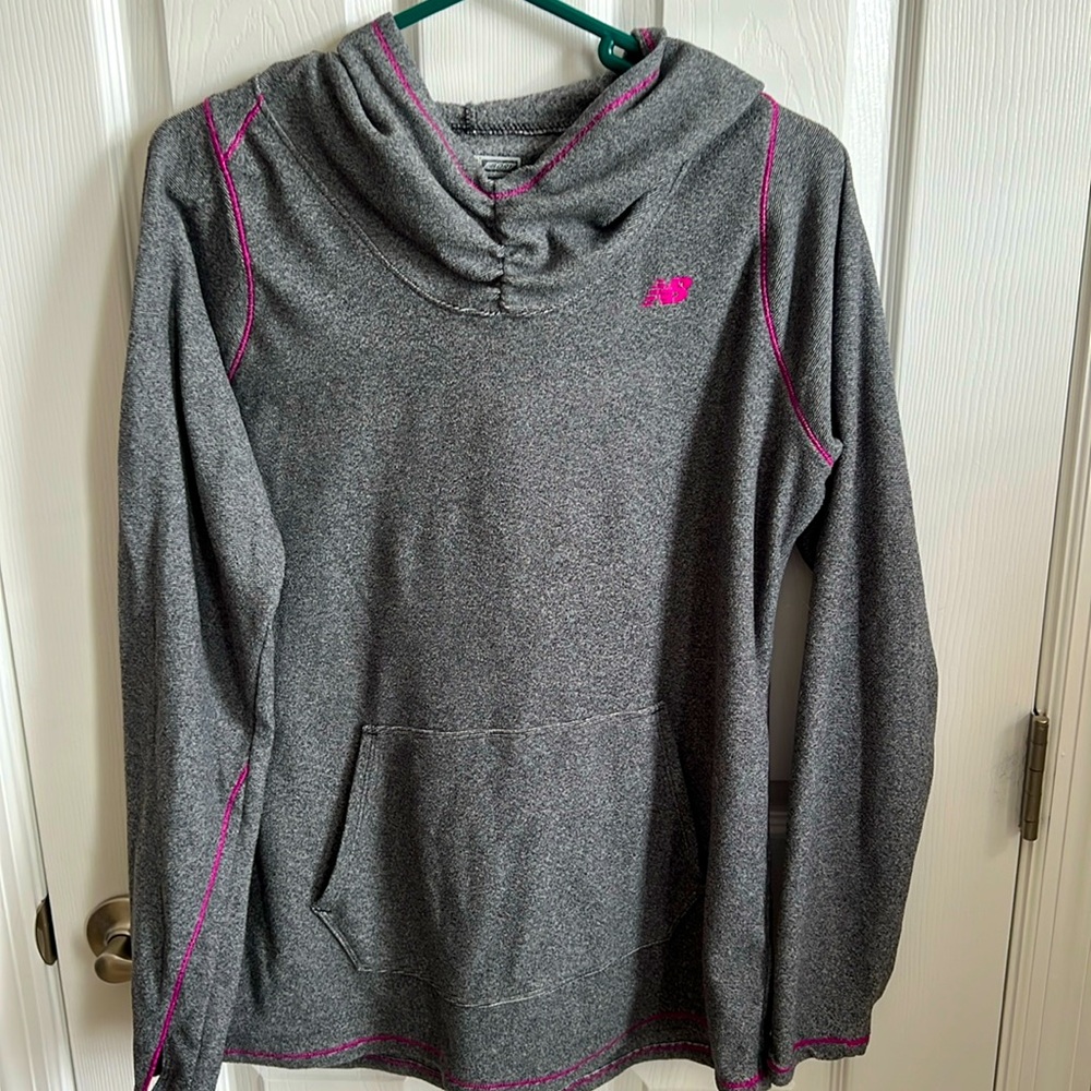 New Balance ladies hooded sweatshirt large gray magenta thumb holes‎ lightweight